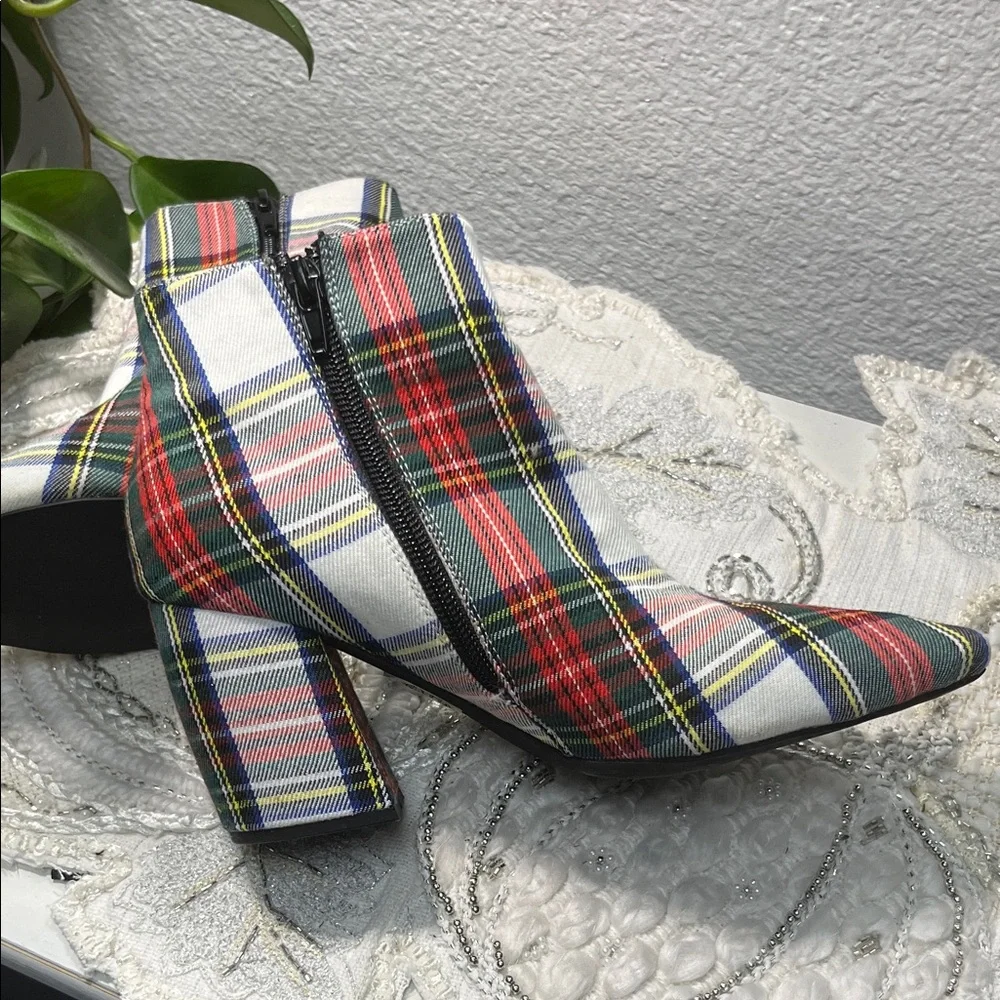 EUC Jeffrey Campbell Plaid Ankle Boots - Picture 6 of 13